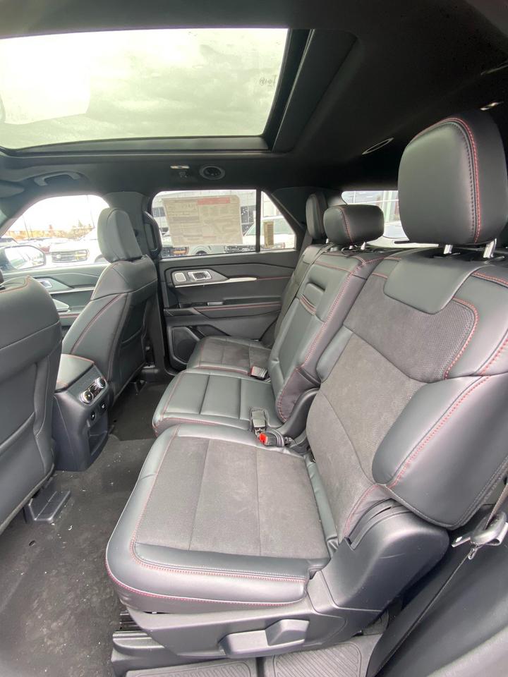 2026 Ford Explorer ST 4dr 4x4 Photo