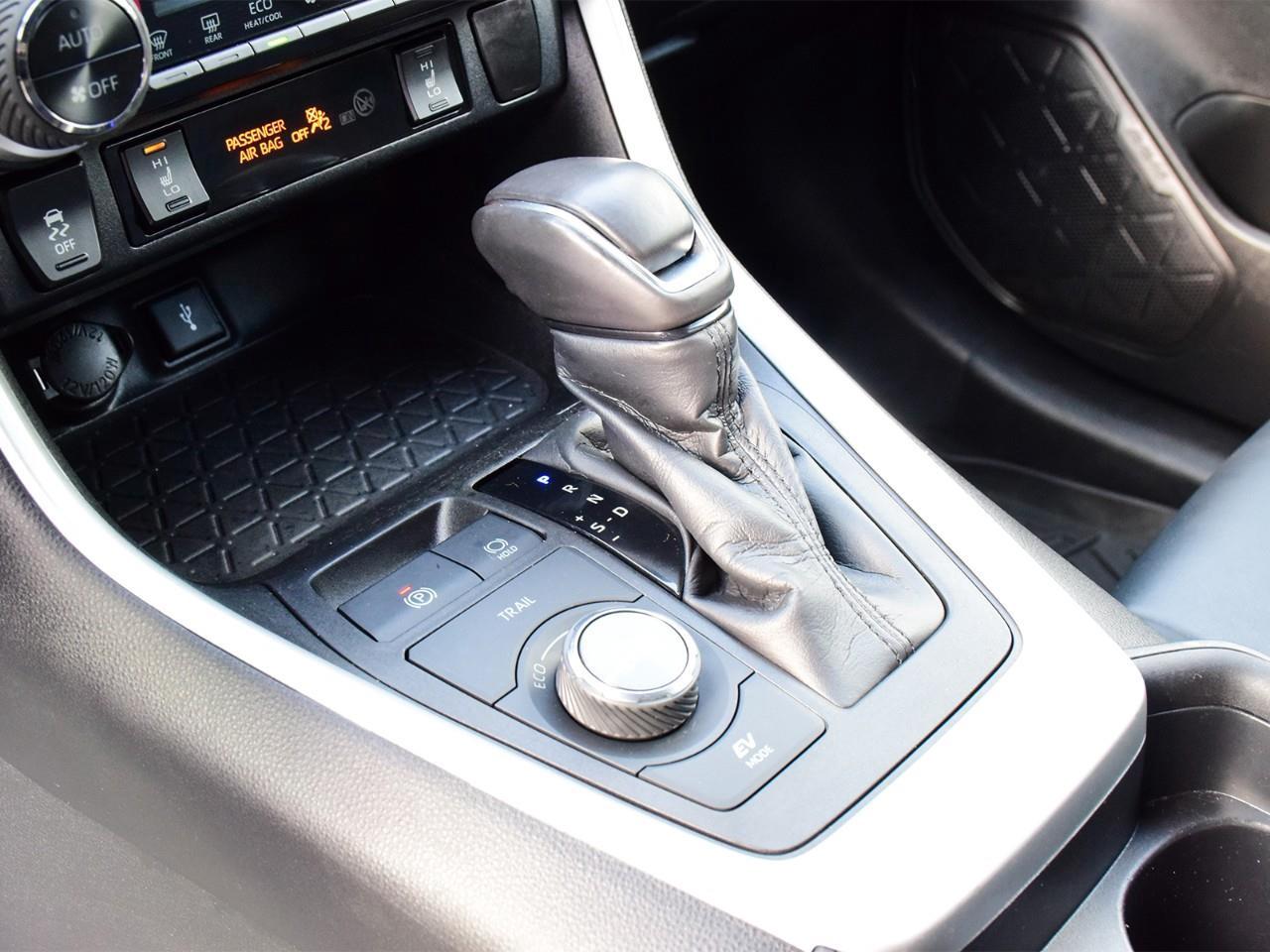 2020 Toyota RAV4 Hybrid XLE 4dr All-Wheel Drive Photo