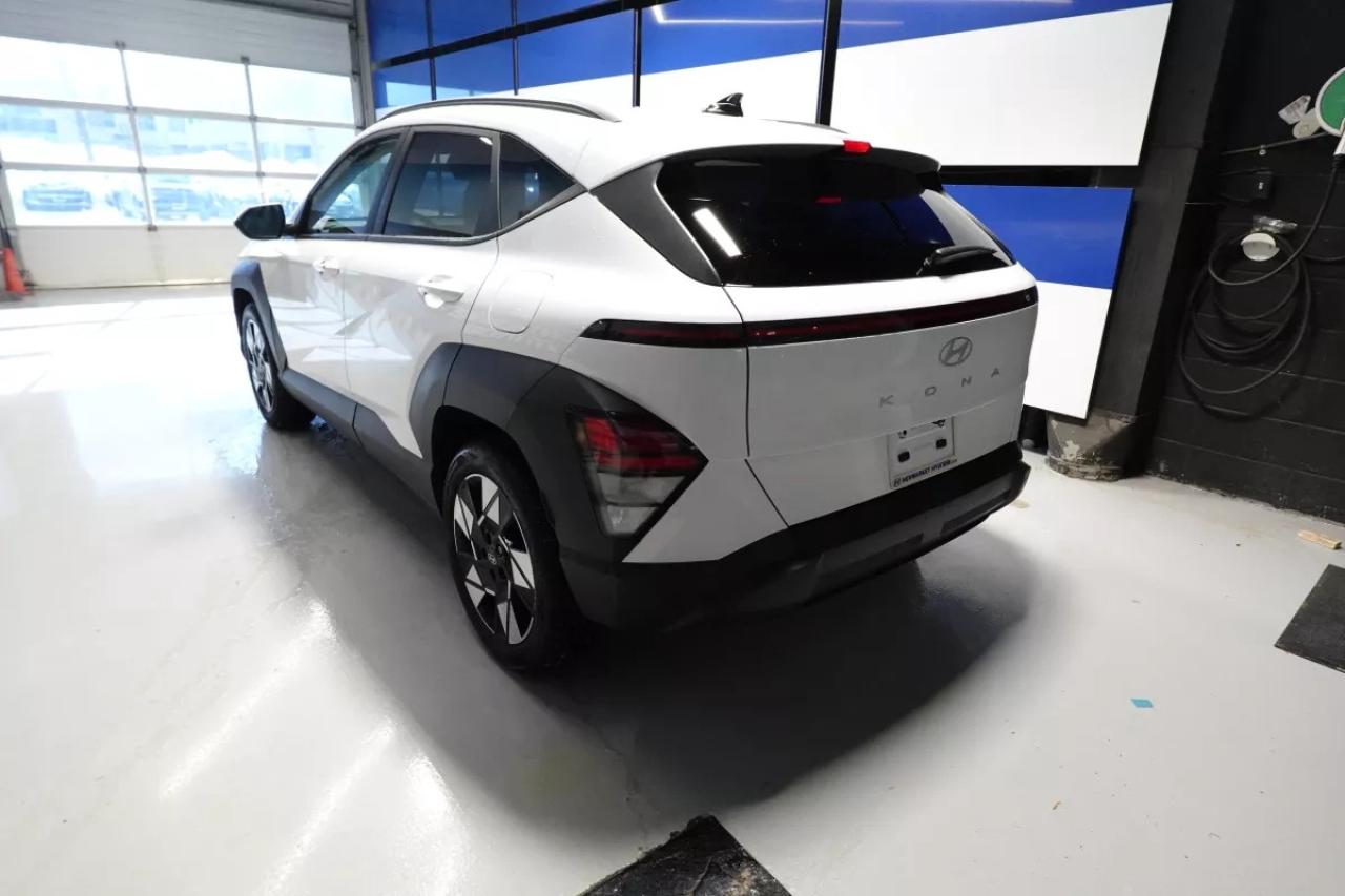 2024 Hyundai KONA PREFERRED   HEATED SEATS   HEATED WHEEL   APPLE CA Photo3