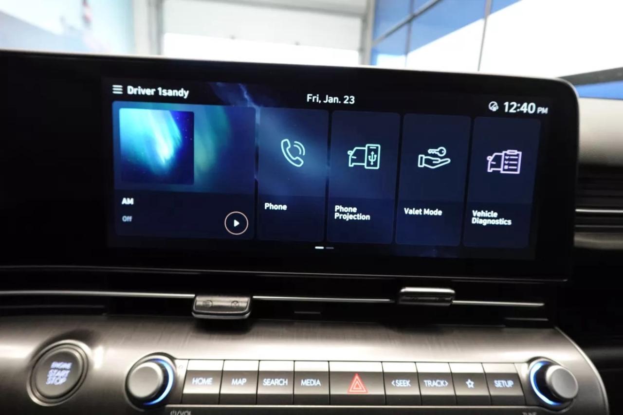 2024 Hyundai KONA PREFERRED   HEATED SEATS   HEATED WHEEL   APPLE CA Photo