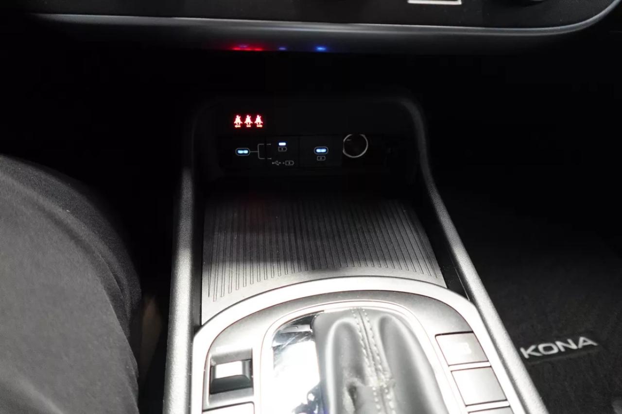 2024 Hyundai KONA PREFERRED   HEATED SEATS   HEATED WHEEL   APPLE CA Photo