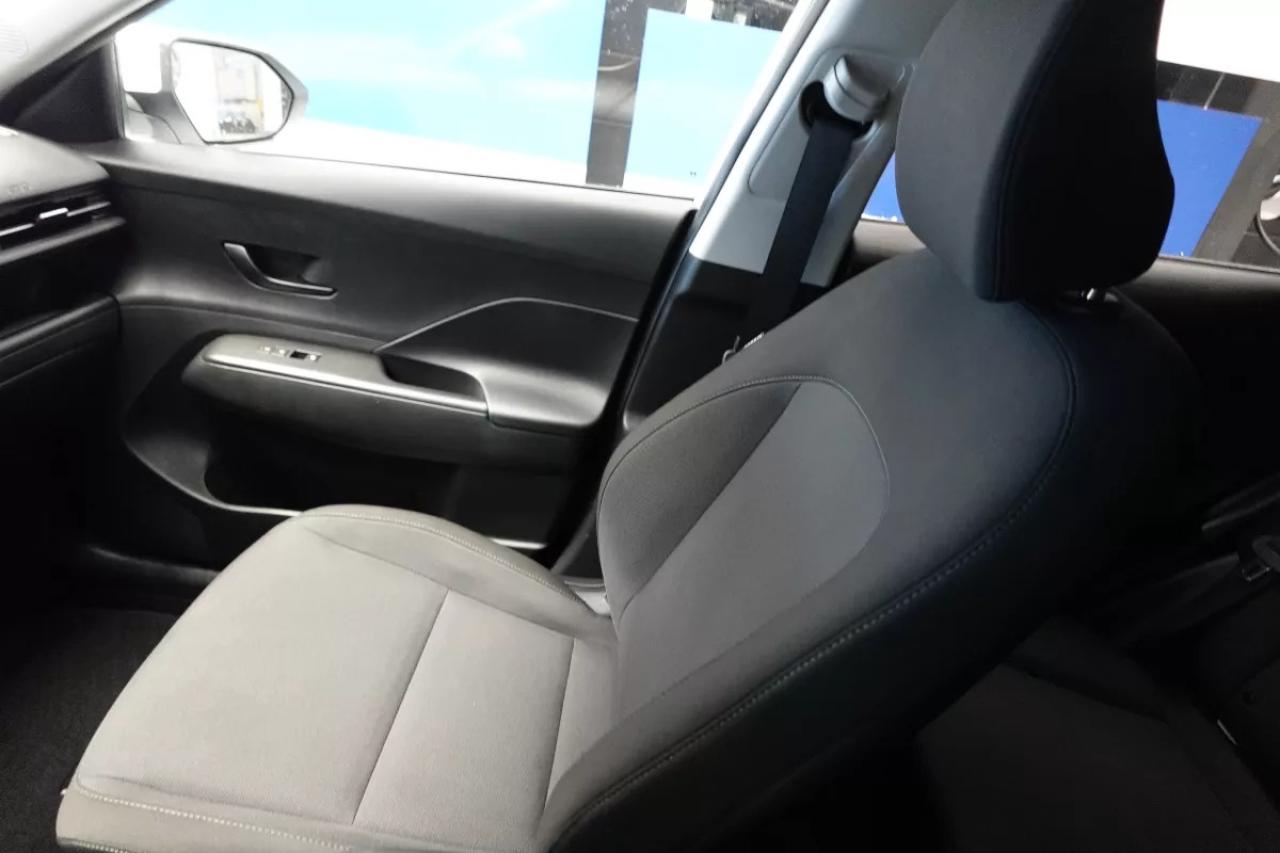 2024 Hyundai KONA PREFERRED   HEATED SEATS   HEATED WHEEL   APPLE CA Photo