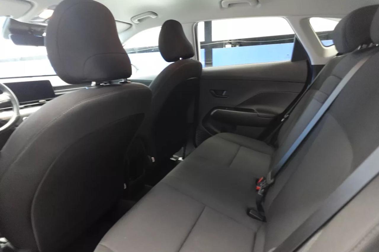 2024 Hyundai KONA PREFERRED   HEATED SEATS   HEATED WHEEL   APPLE CA Photo