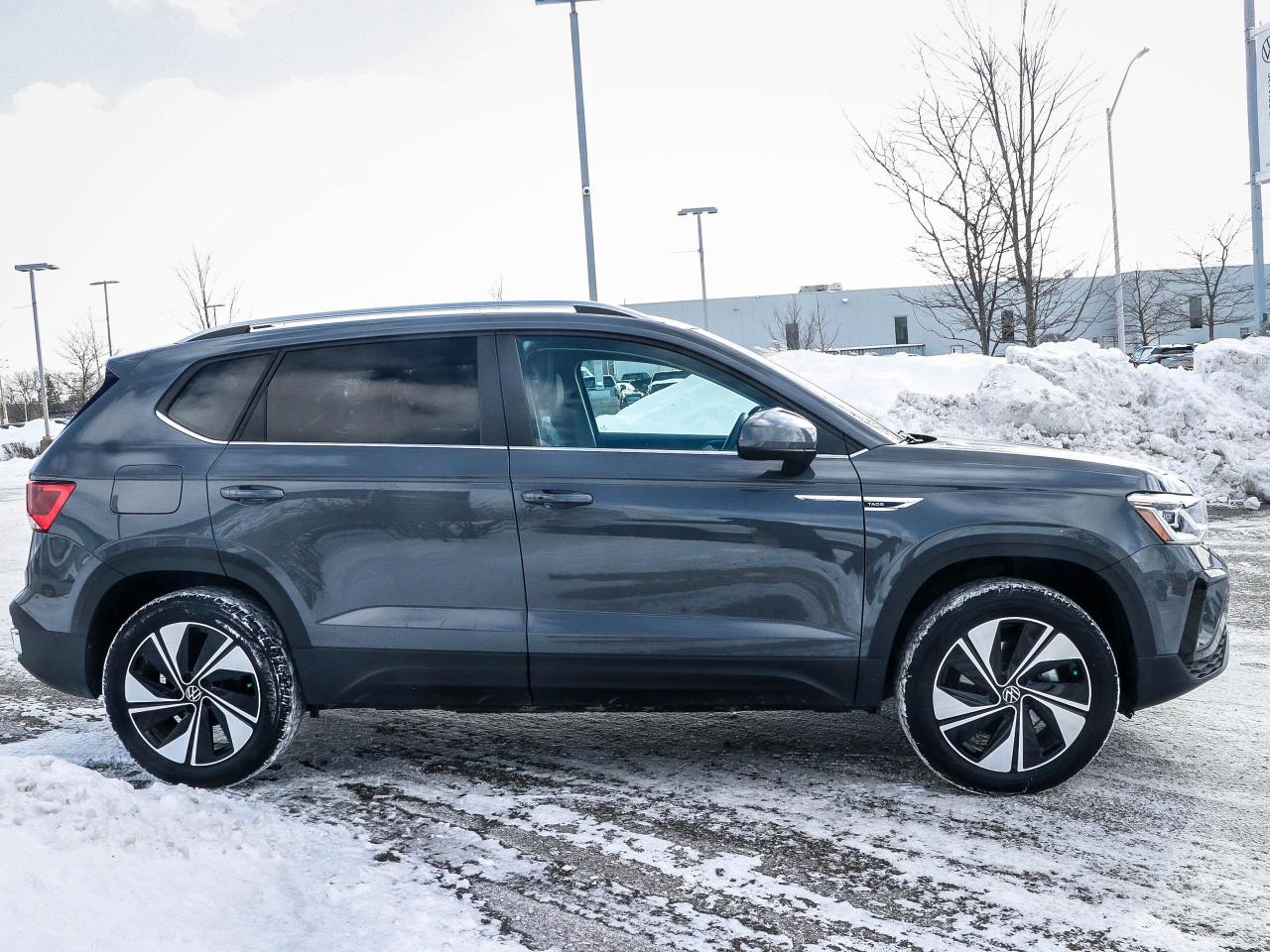 2024 Volkswagen Taos Highline 4MOTION Photo3