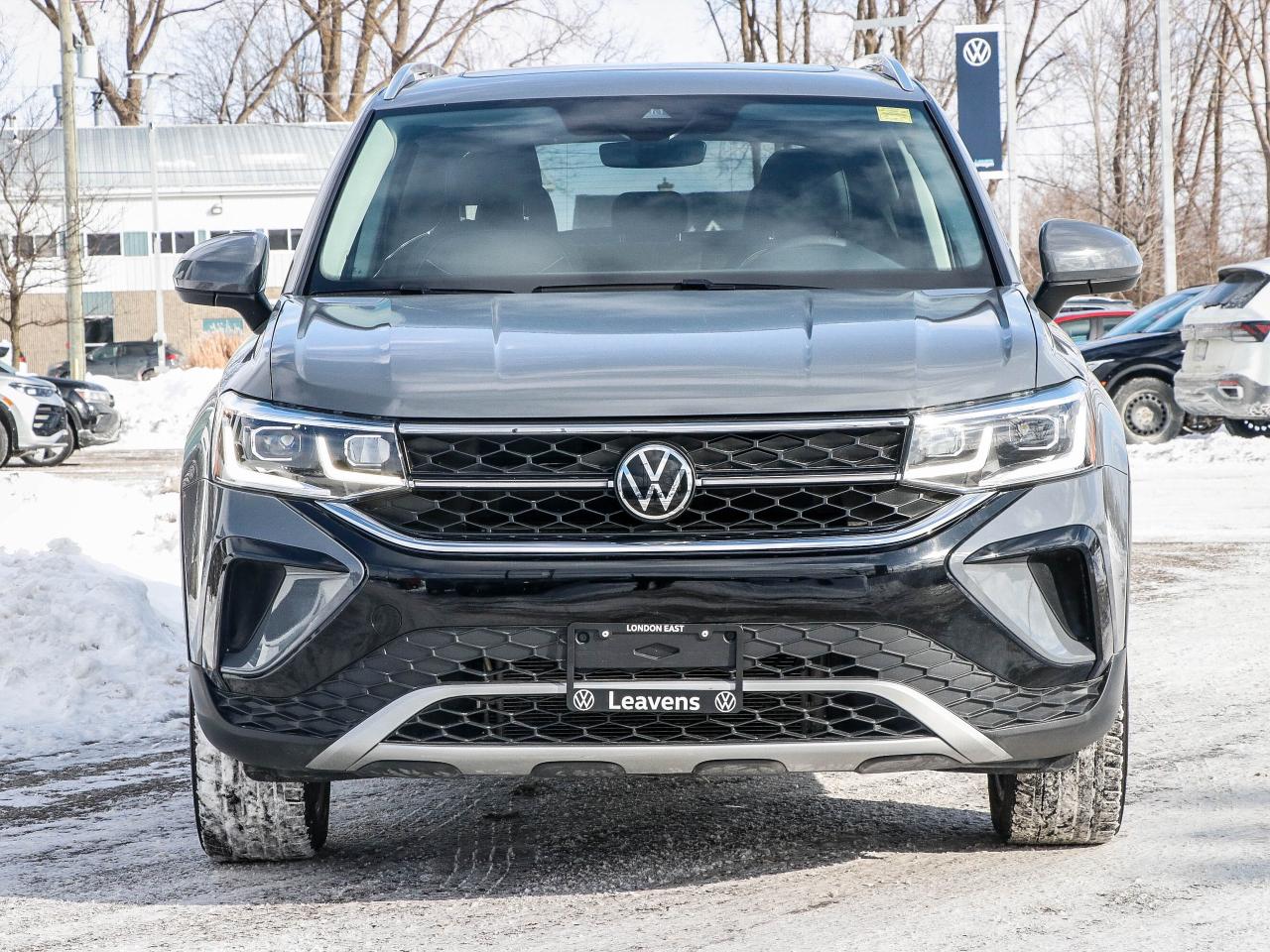 2024 Volkswagen Taos Highline 4MOTION Photo