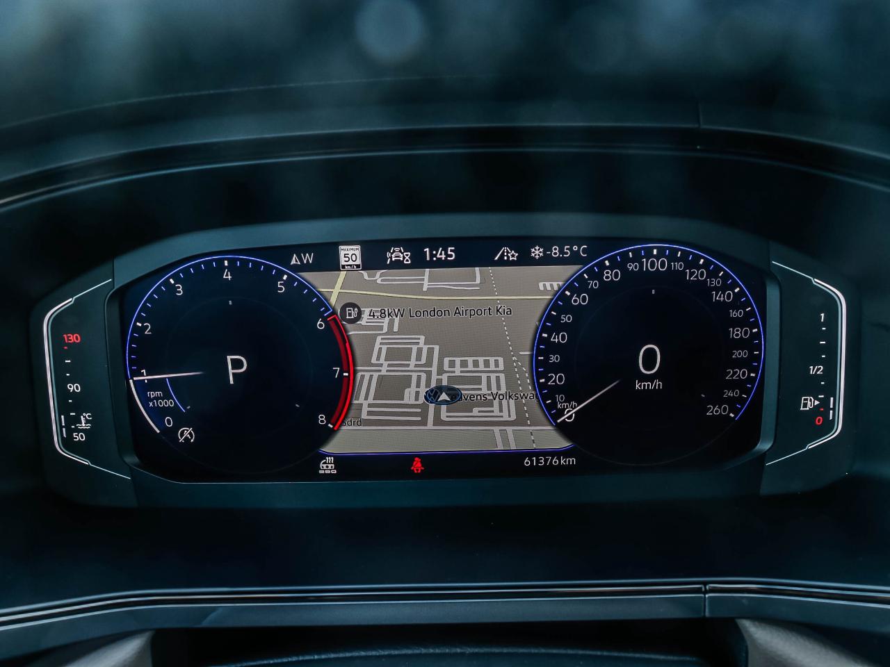 2024 Volkswagen Taos Highline 4MOTION Photo