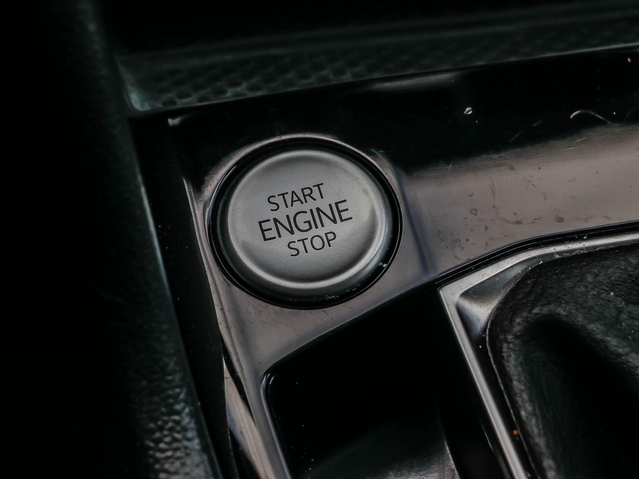 2024 Volkswagen Taos Highline 4MOTION Photo