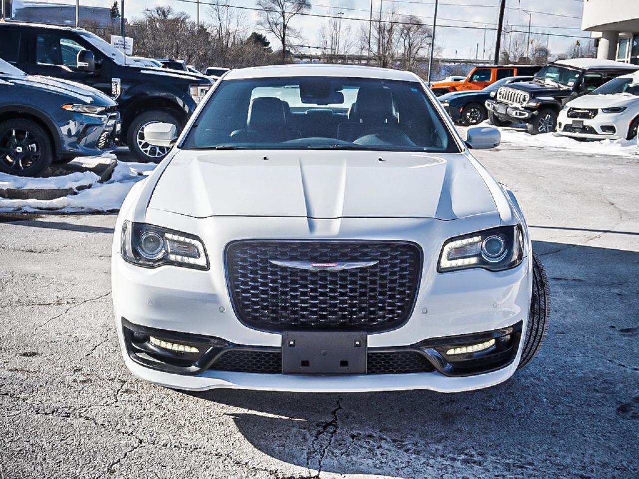 2023 Chrysler 300  Photo2