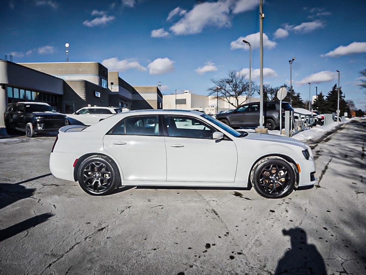 2023 Chrysler 300  Photo