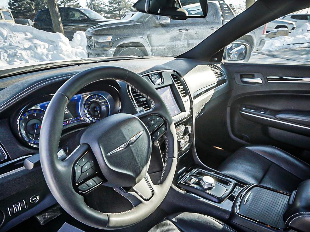 2023 Chrysler 300  Photo