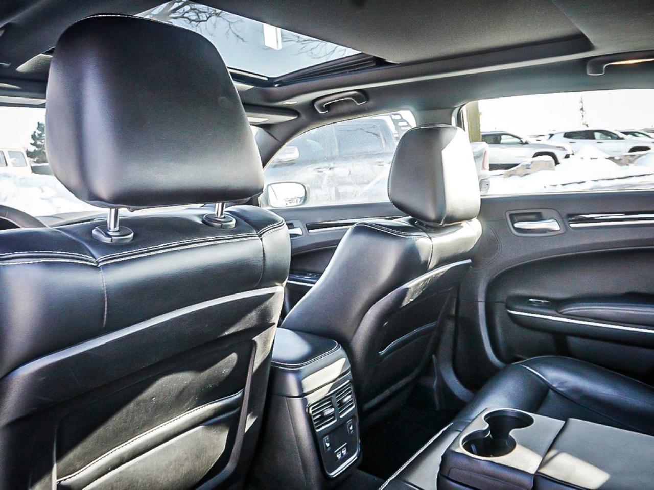 2023 Chrysler 300  Photo