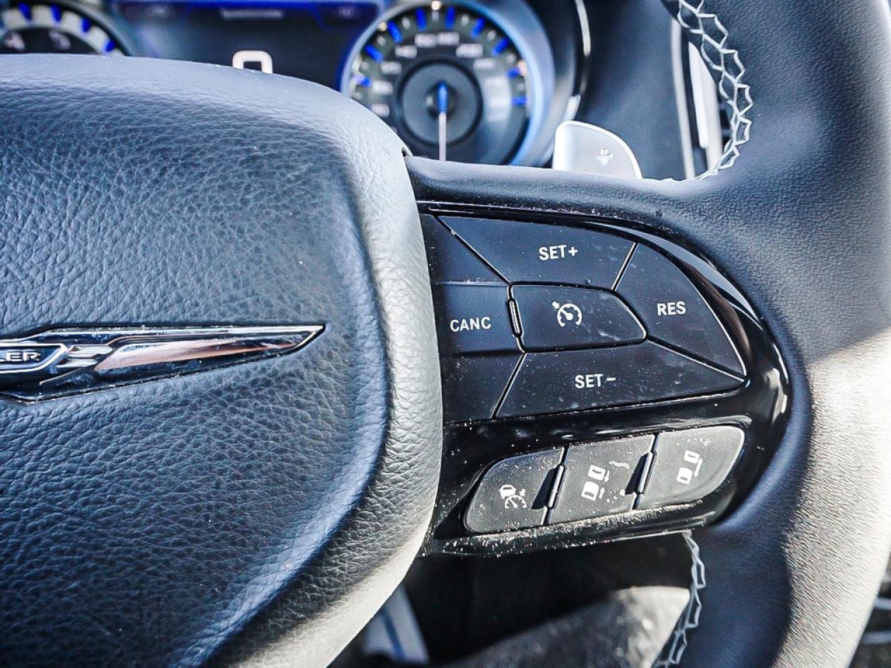 2023 Chrysler 300  Photo