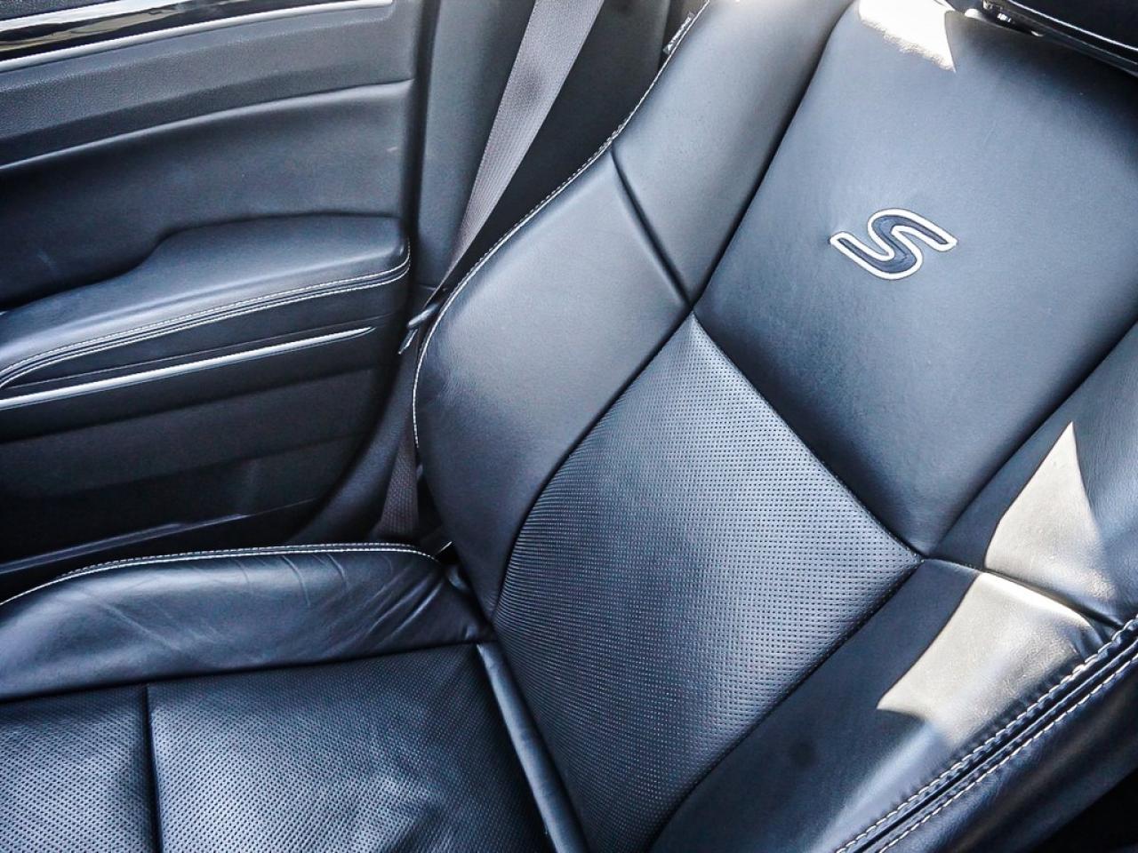 2023 Chrysler 300  Photo