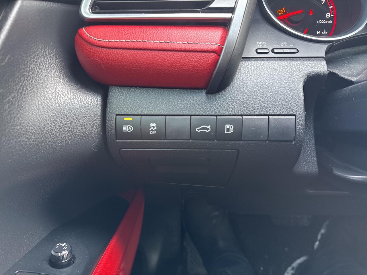 2018 Toyota Camry XSE, Bluetooth, Back Up Cam Photo