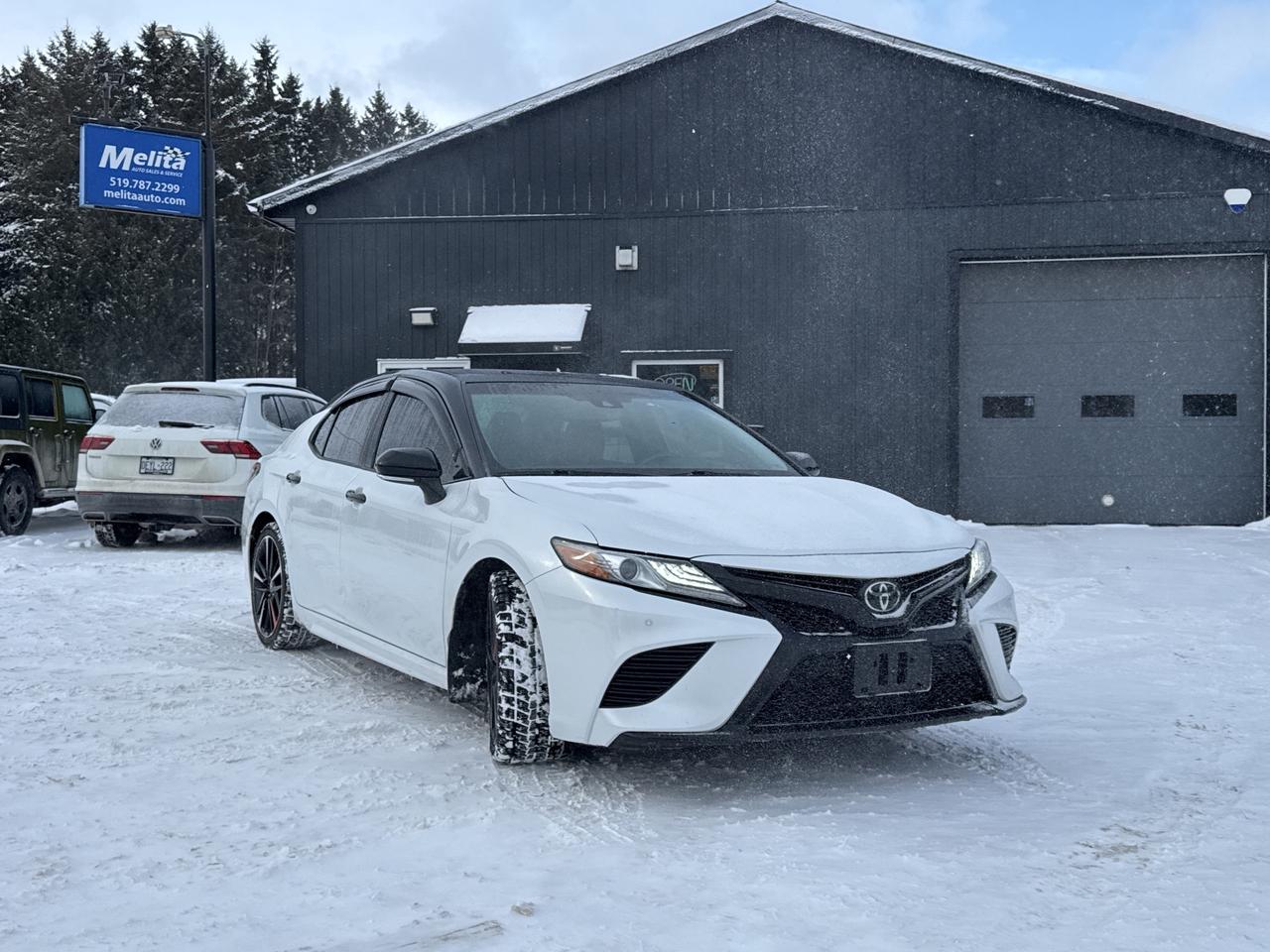 2018 Toyota Camry XSE, Bluetooth, Back Up Cam Photo2