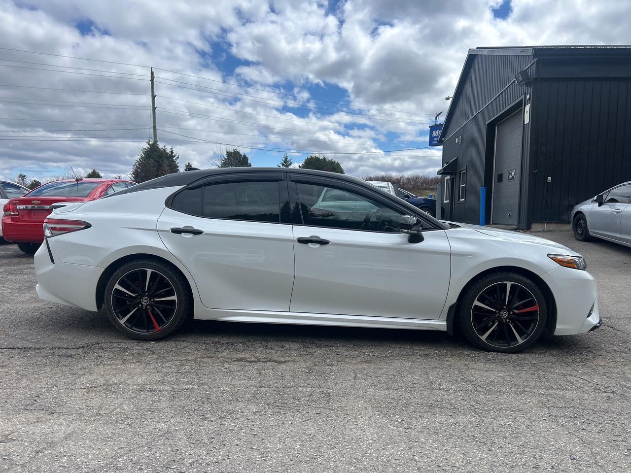 2018 Toyota Camry XSE, Bluetooth, Back Up Cam, Pano Sunroof Photo