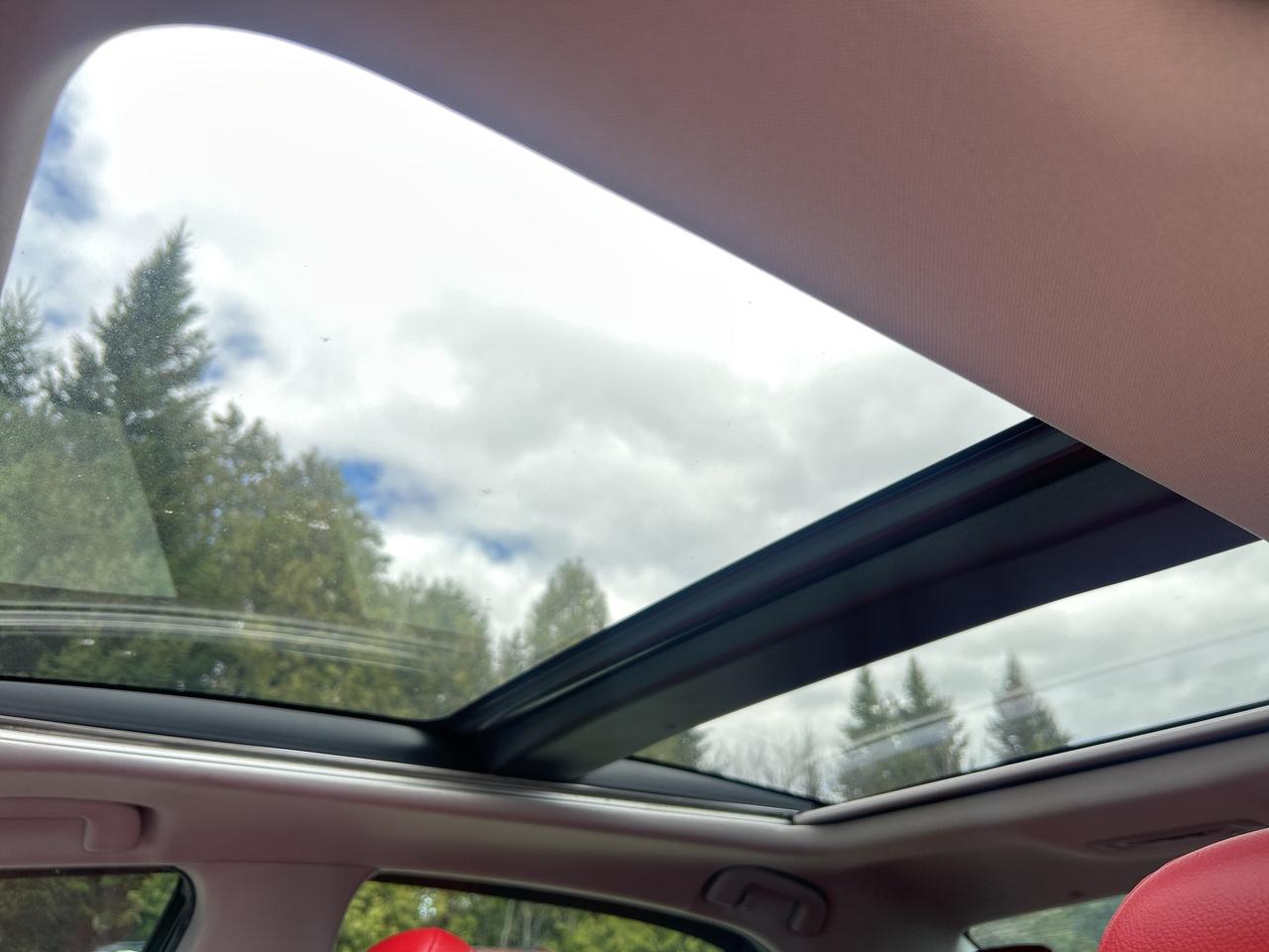 2018 Toyota Camry XSE, Bluetooth, Back Up Cam, Pano Sunroof Photo