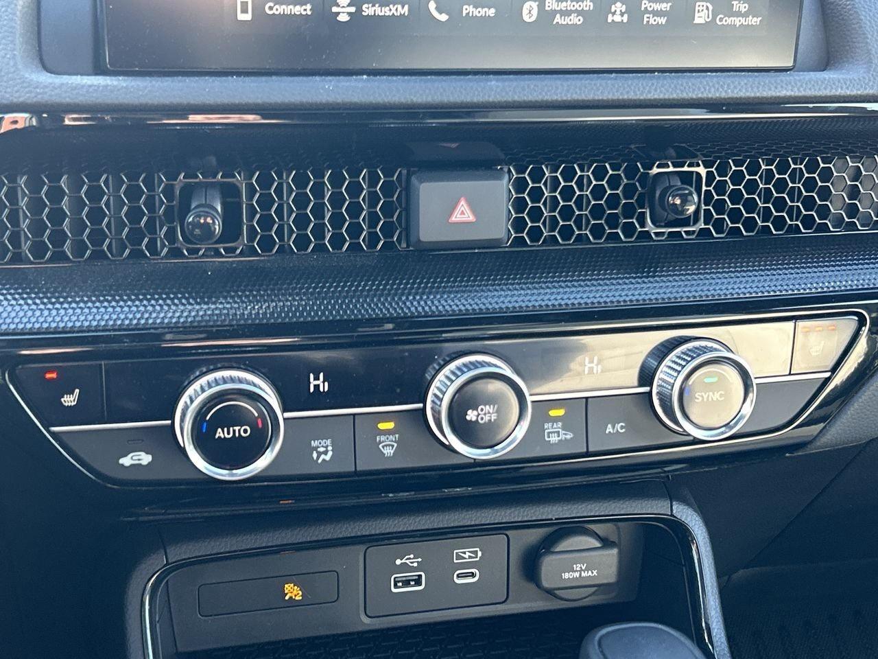 2024 Honda CR-V Hybrid Touring AWD 2 SETS, ON WINTERS  Leather Seats  All Photo