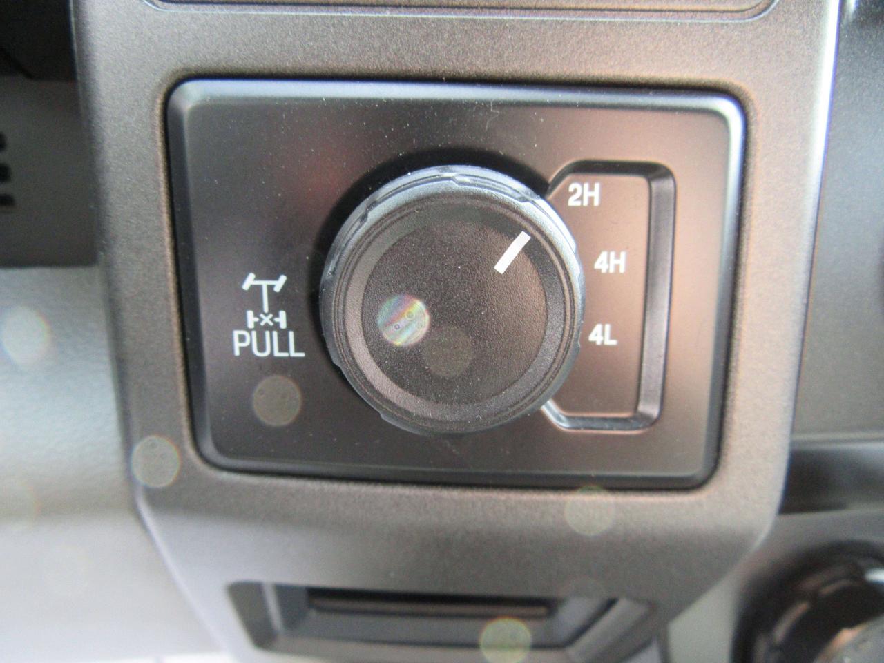2022 Ford F-250 4X4 EXT CAB WITH NEW SERVICE/UTILITY BODY Photo