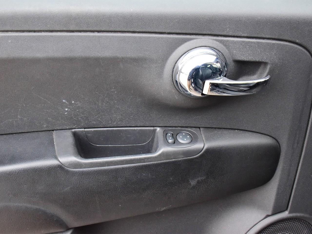 2012 Fiat 500 Lounge 2dr Hatchback Photo