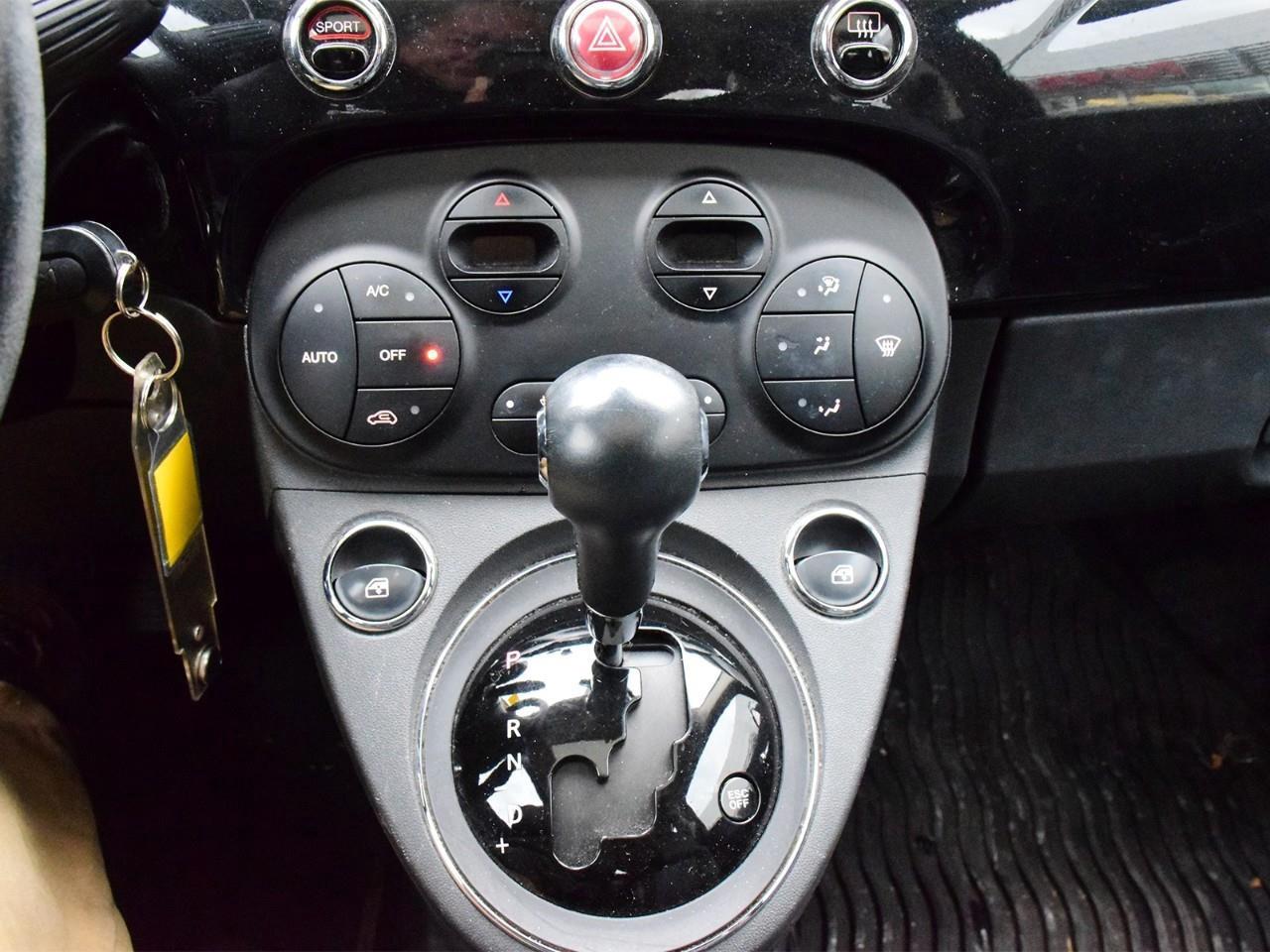 2012 Fiat 500 Lounge 2dr Hatchback Photo