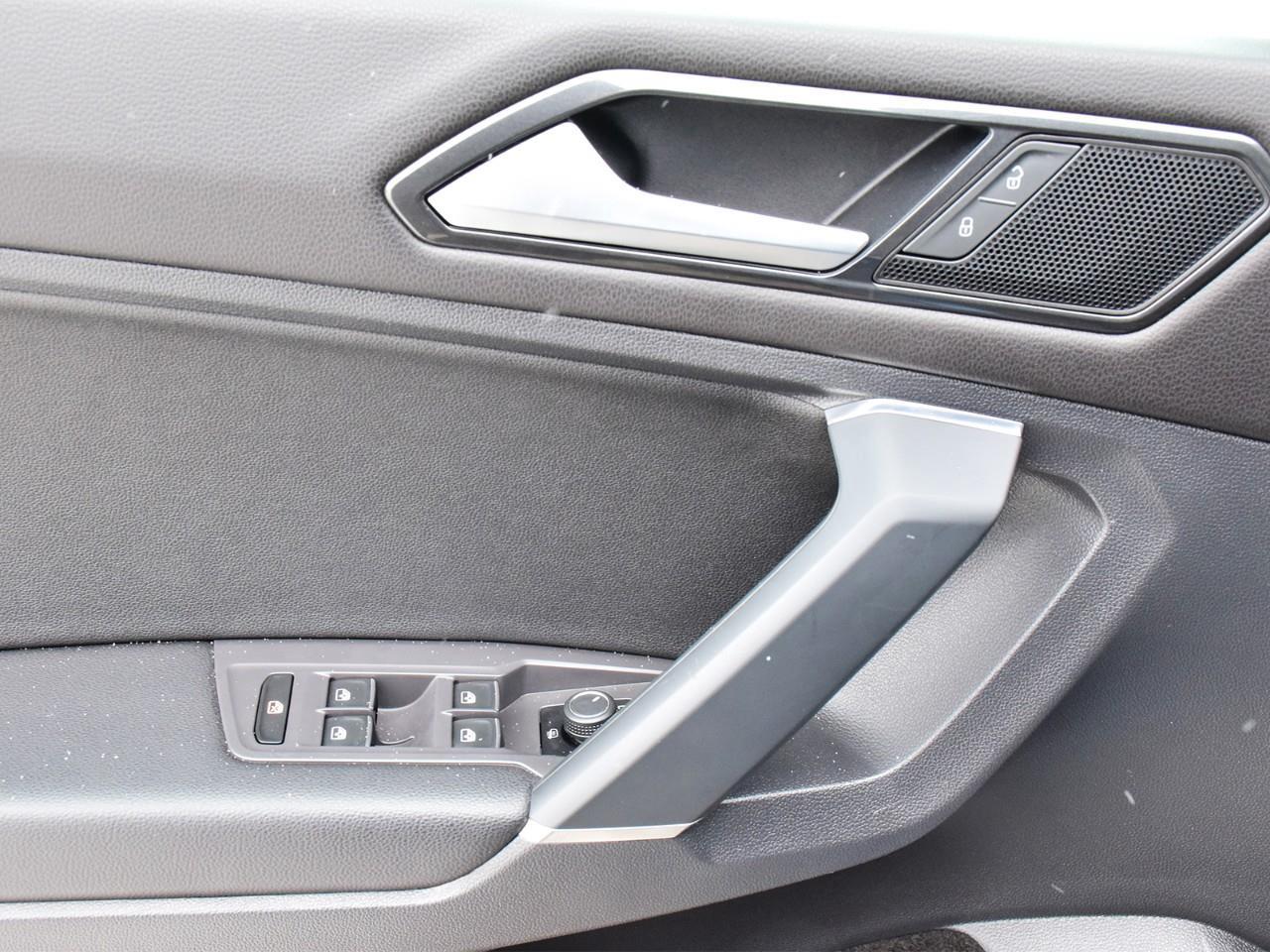 2018 Volkswagen Tiguan Comfortline 4dr All-wheel Drive 4MOTION Photo