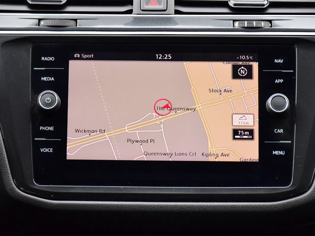 2018 Volkswagen Tiguan Comfortline 4dr All-wheel Drive 4MOTION Photo