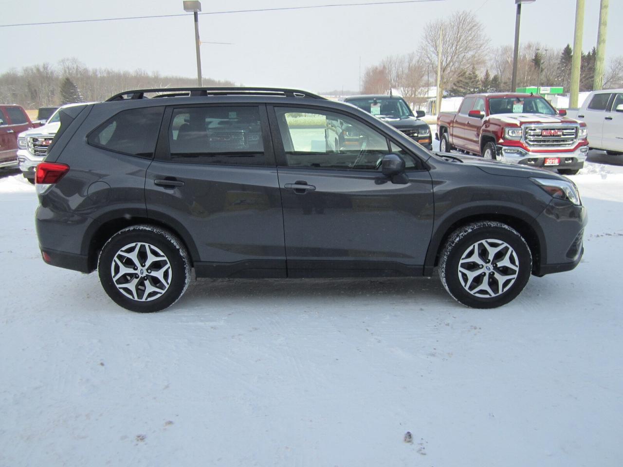 2023 Subaru Forester Touring CVT EYESIGHT ONE OWNER NO ACCIDENTS Photo4