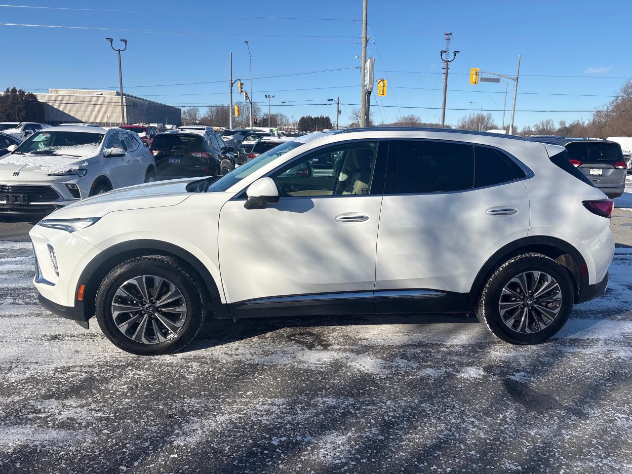2024 Buick Envision Preferred AWD + Leatherette + Sunroof + 1 Owner Photo3