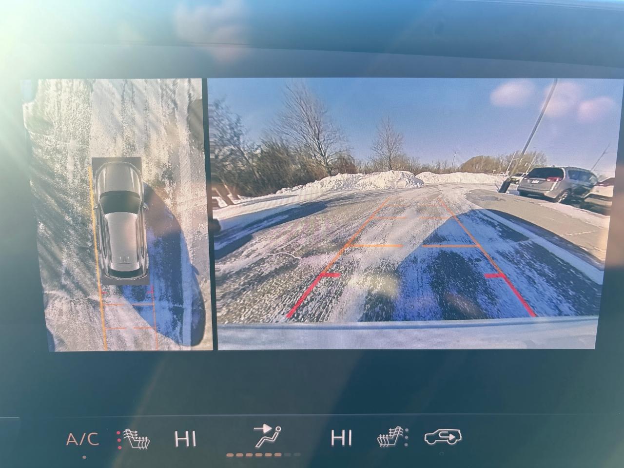 2024 Buick Envision Preferred AWD + Leatherette + Sunroof + 1 Owner Photo