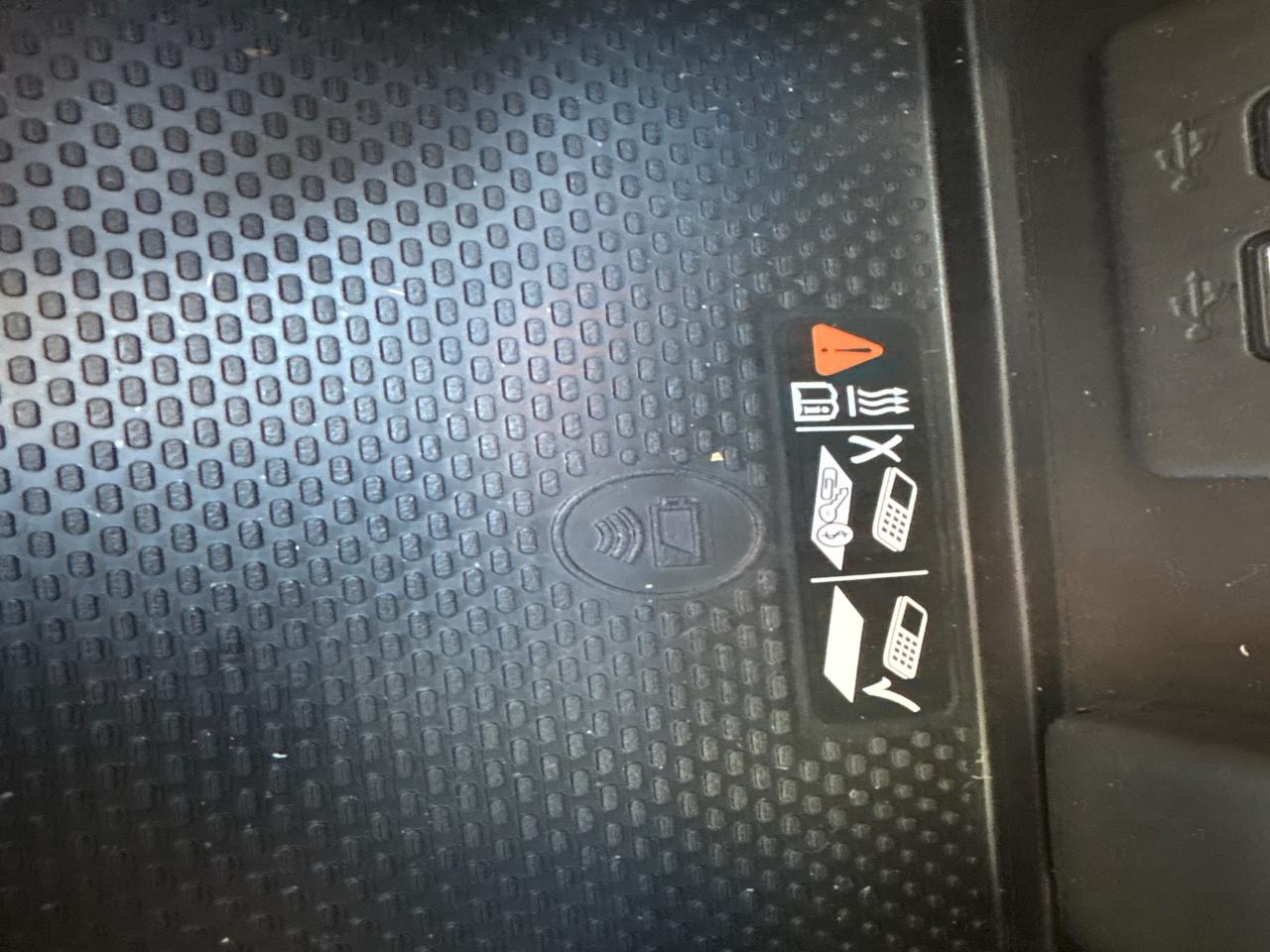 2024 Buick Envision Preferred AWD + Leatherette + Sunroof + 1 Owner Photo