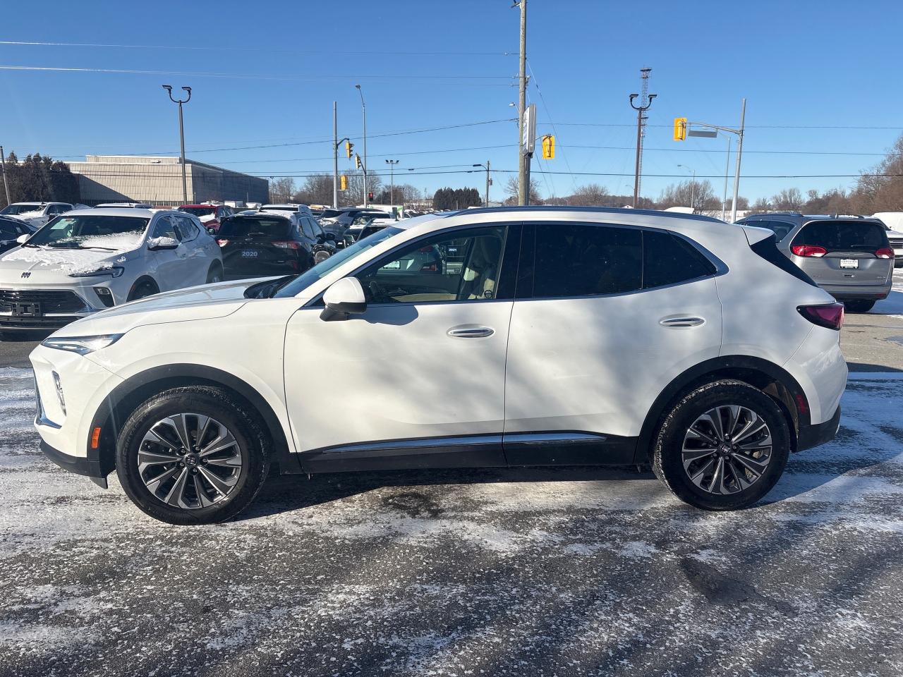2024 Buick Envision Preferred AWD + Leatherette + Sunroof + 1 Owner Photo