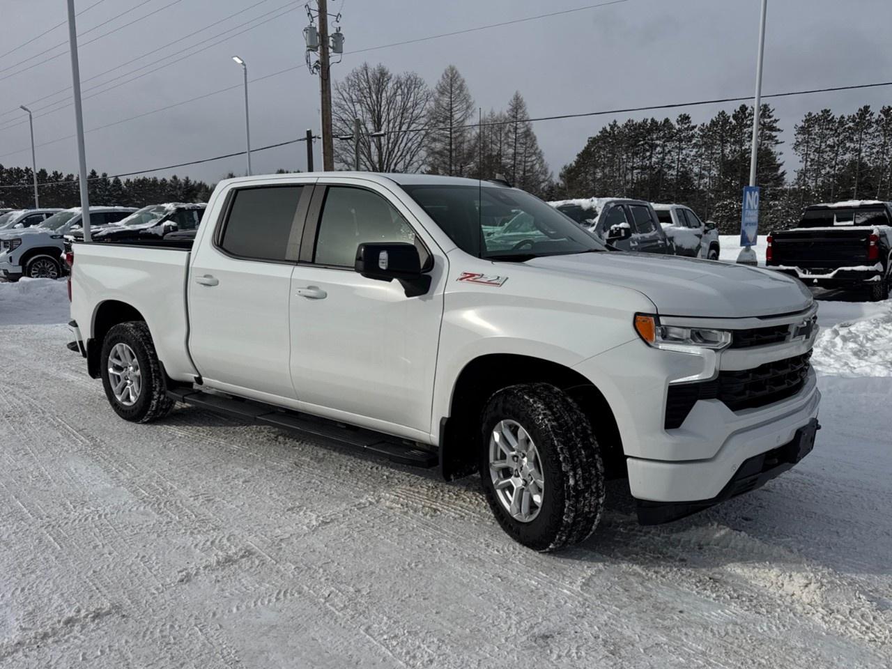 2026 Chevrolet Silverado 1500 Crew Cab Short Box 4-Wheel Drive RST Photo3