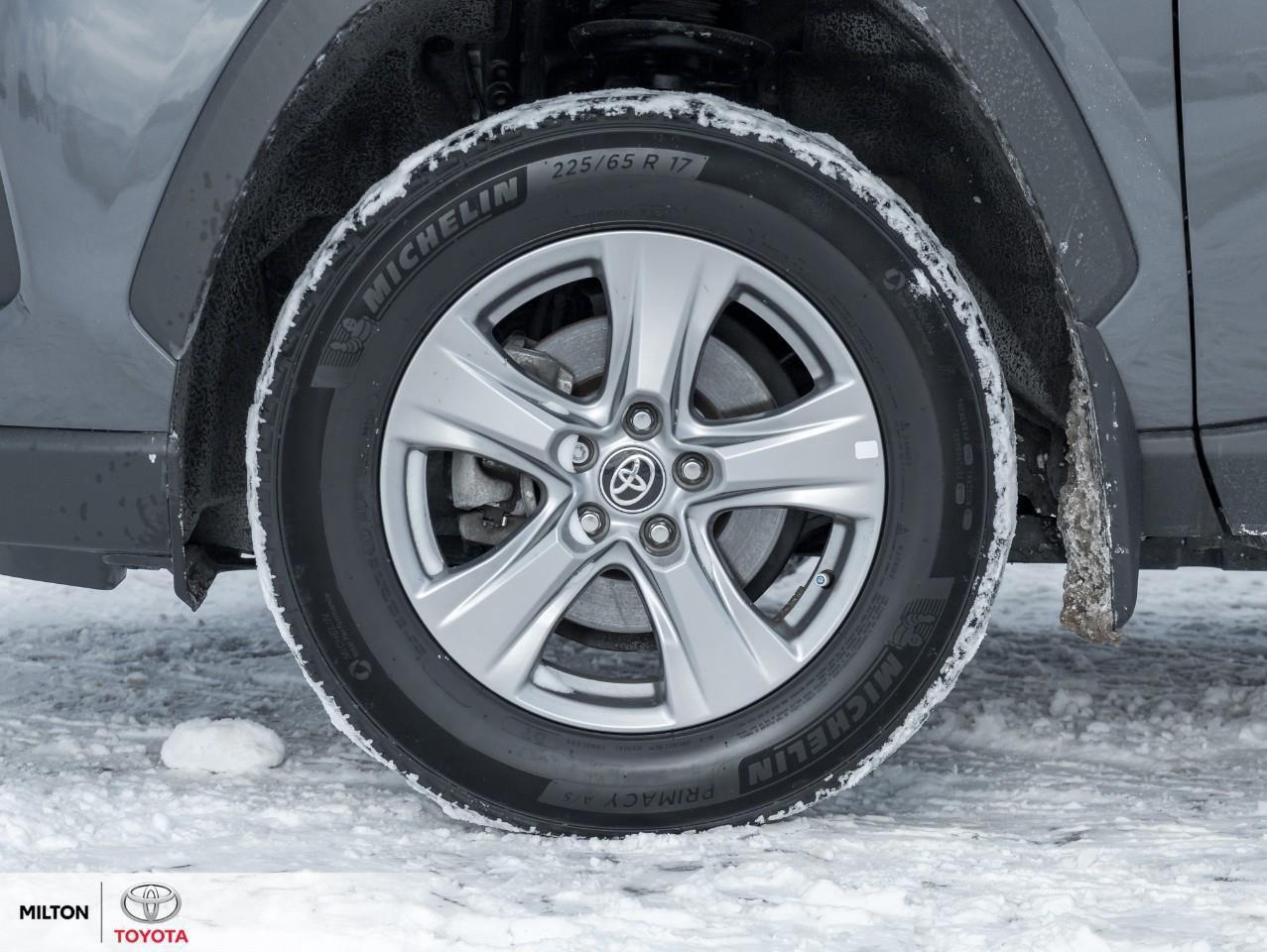 2024 Toyota RAV4 POWER SEAT SUNROOF HEATED STEERING ONE OWNER TCUV Photo3