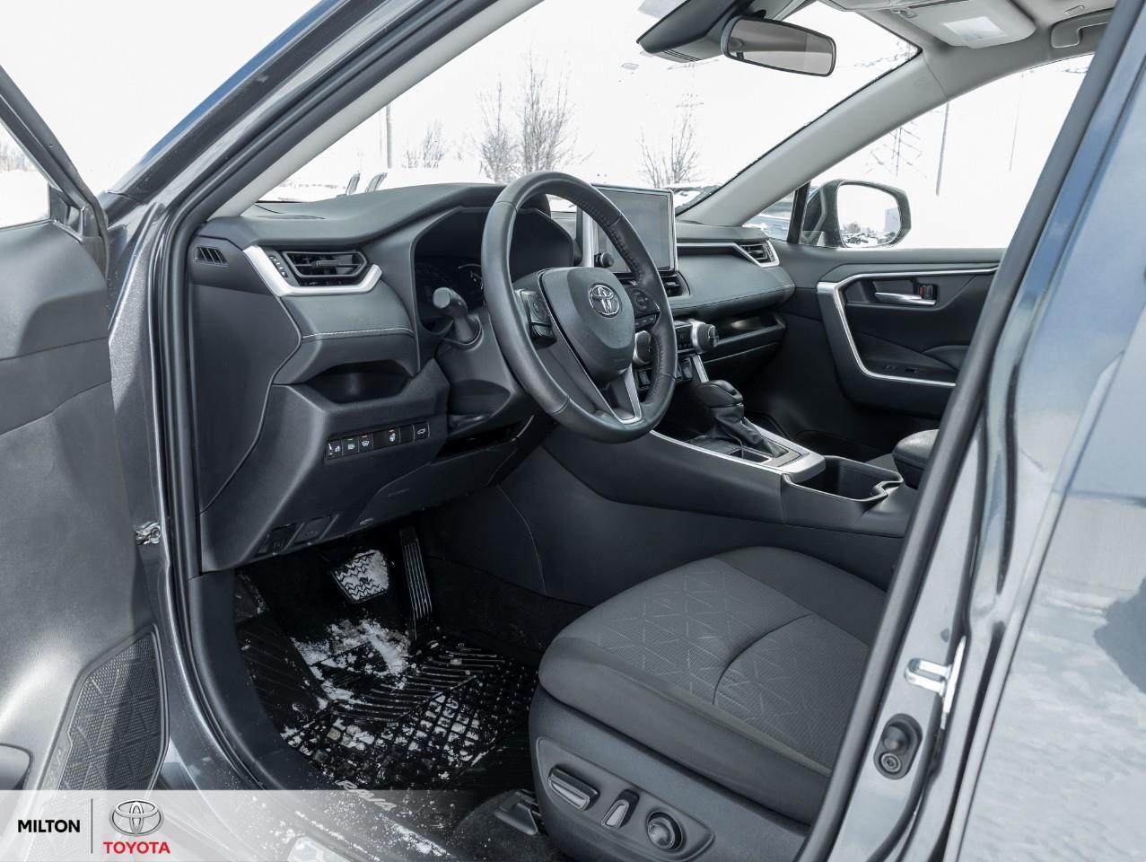 2024 Toyota RAV4 POWER SEAT SUNROOF HEATED STEERING ONE OWNER TCUV Photo