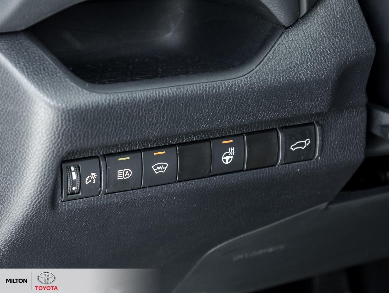 2024 Toyota RAV4 POWER SEAT SUNROOF HEATED STEERING ONE OWNER TCUV Photo