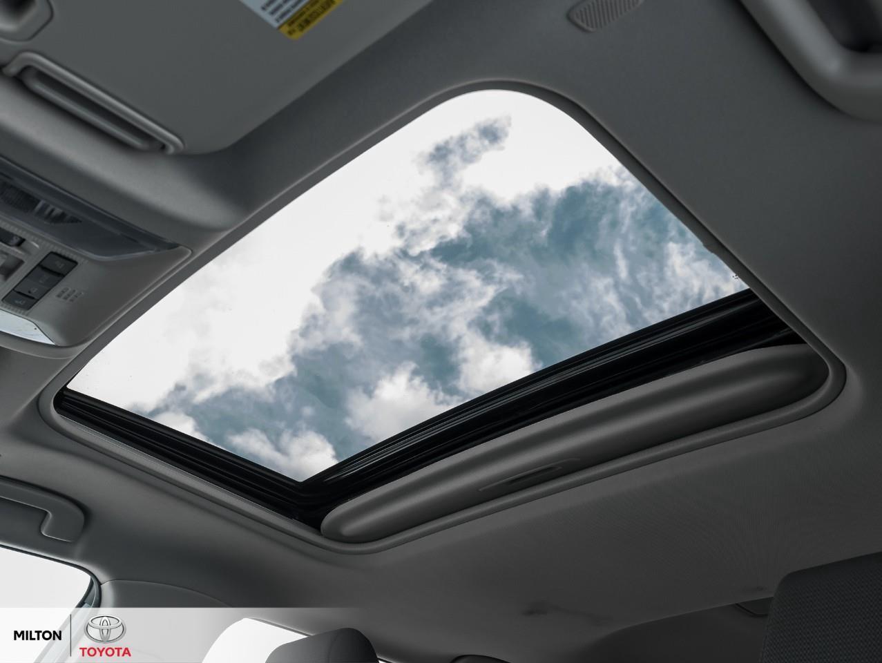 2024 Toyota RAV4 POWER SEAT SUNROOF HEATED STEERING ONE OWNER TCUV Photo