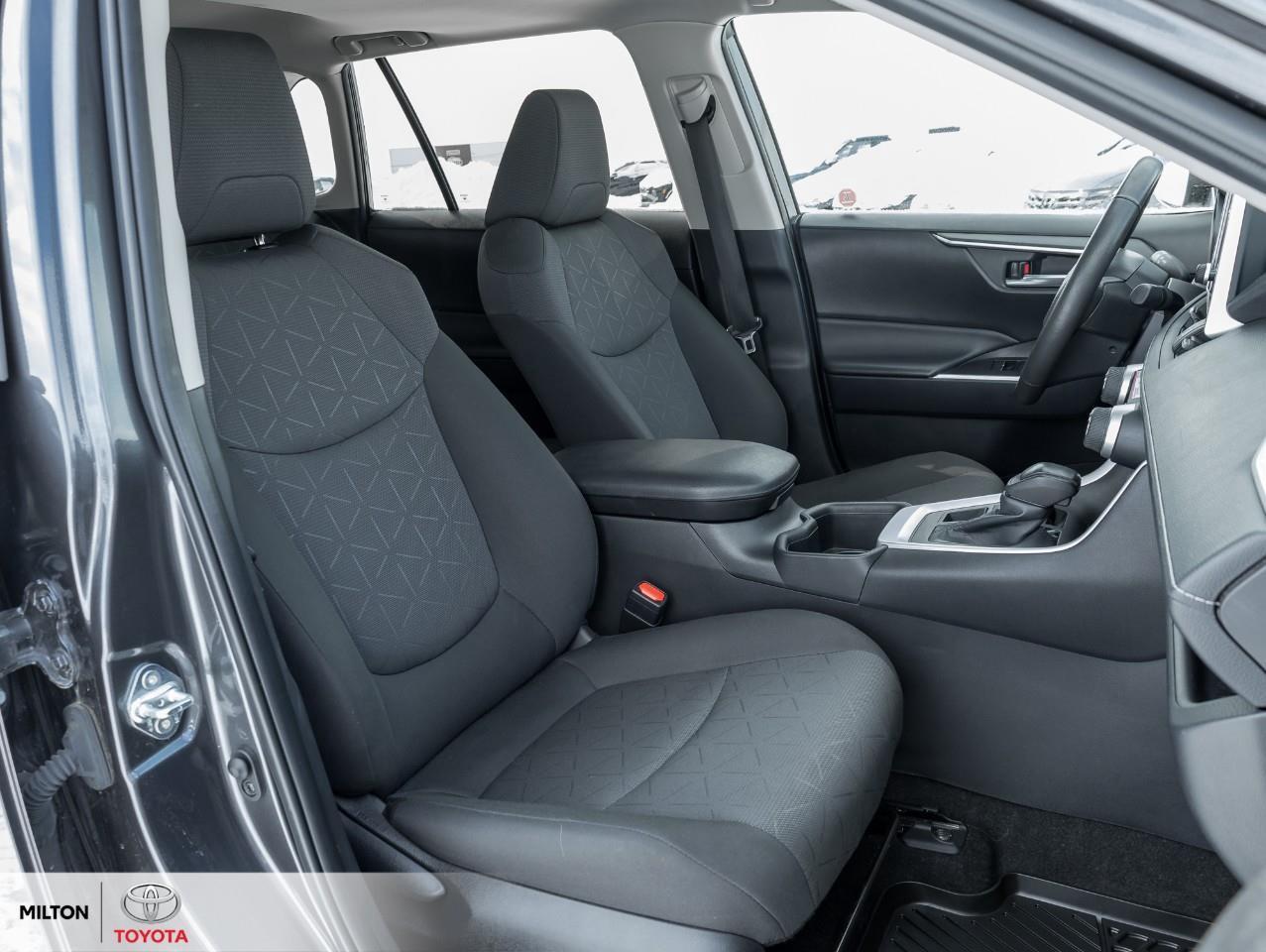 2024 Toyota RAV4 POWER SEAT SUNROOF HEATED STEERING ONE OWNER TCUV Photo