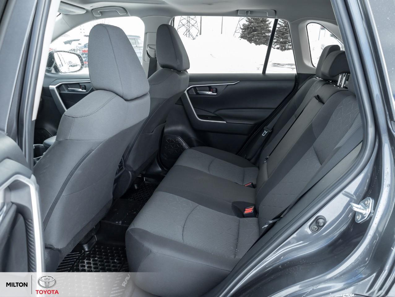 2024 Toyota RAV4 POWER SEAT SUNROOF HEATED STEERING ONE OWNER TCUV Photo