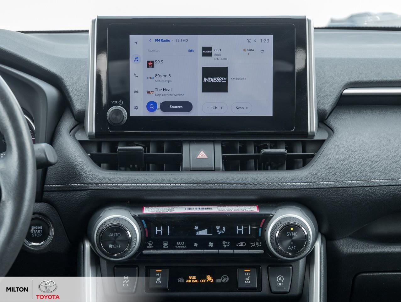 2024 Toyota RAV4 POWER SEAT SUNROOF HEATED STEERING ONE OWNER TCUV Photo