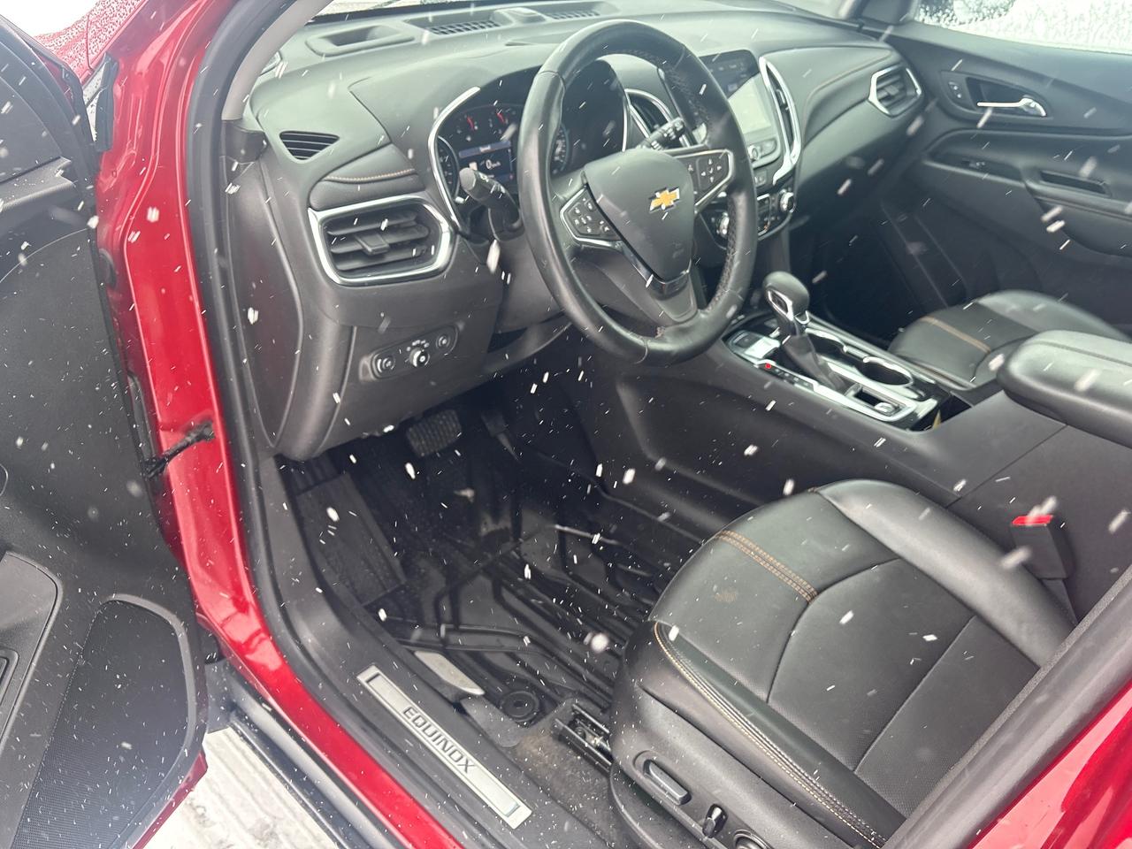 2024 Chevrolet Equinox Premier AWD + Sunroof + Navigation + 1 Owner Photo
