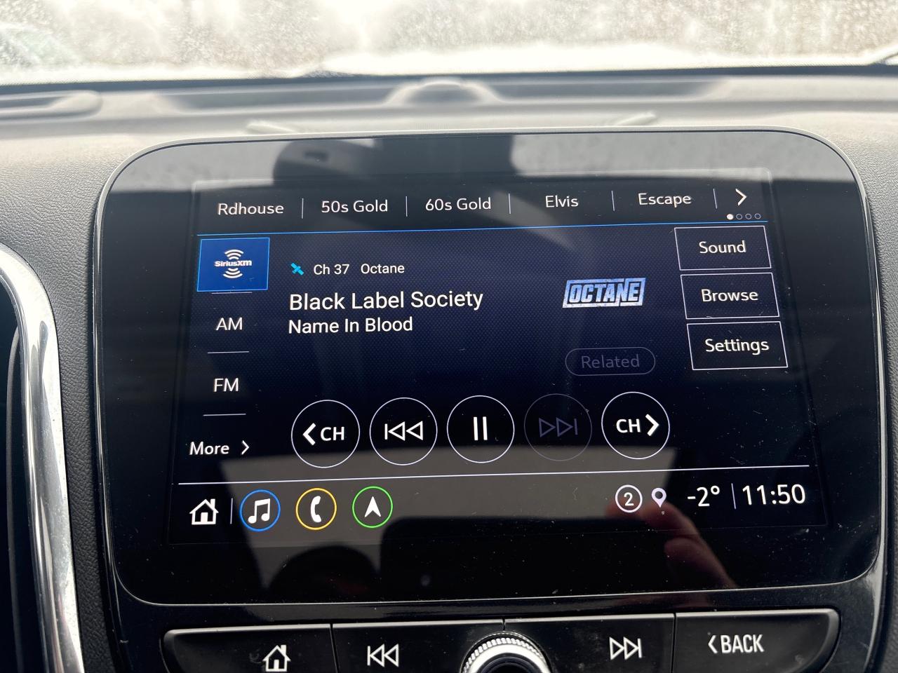 2024 Chevrolet Equinox Premier AWD + Sunroof + Navigation + 1 Owner Photo