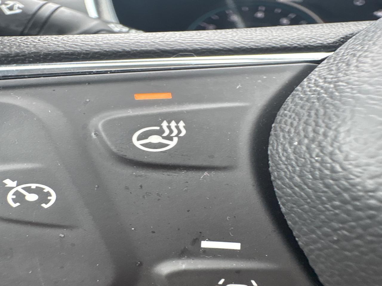 2024 Chevrolet Equinox Premier AWD + Sunroof + Navigation + 1 Owner Photo