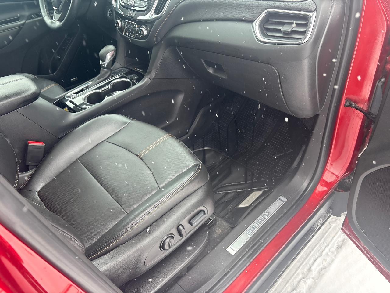 2024 Chevrolet Equinox Premier AWD + Sunroof + Navigation + 1 Owner Photo