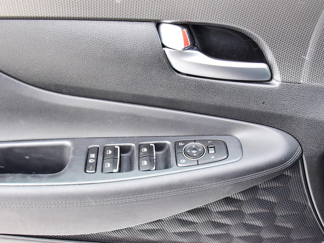 2019 Hyundai Santa Fe  Photo