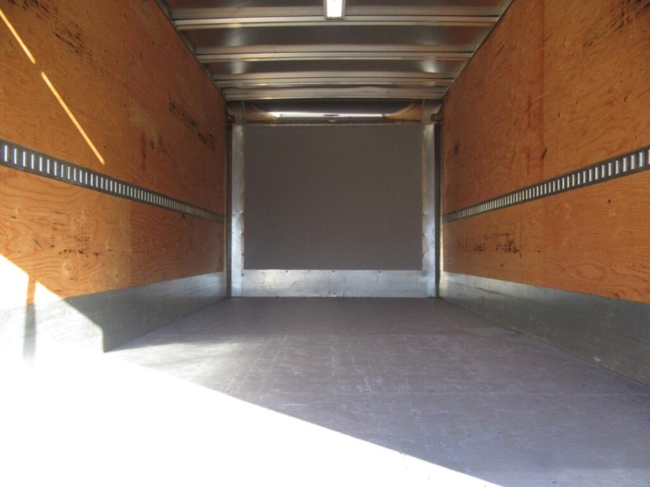 2023 GMC Savana 3500 CUSTOM 16FT HIGH BOX CUBE VAN 91 INCH HEIGHT Photo4