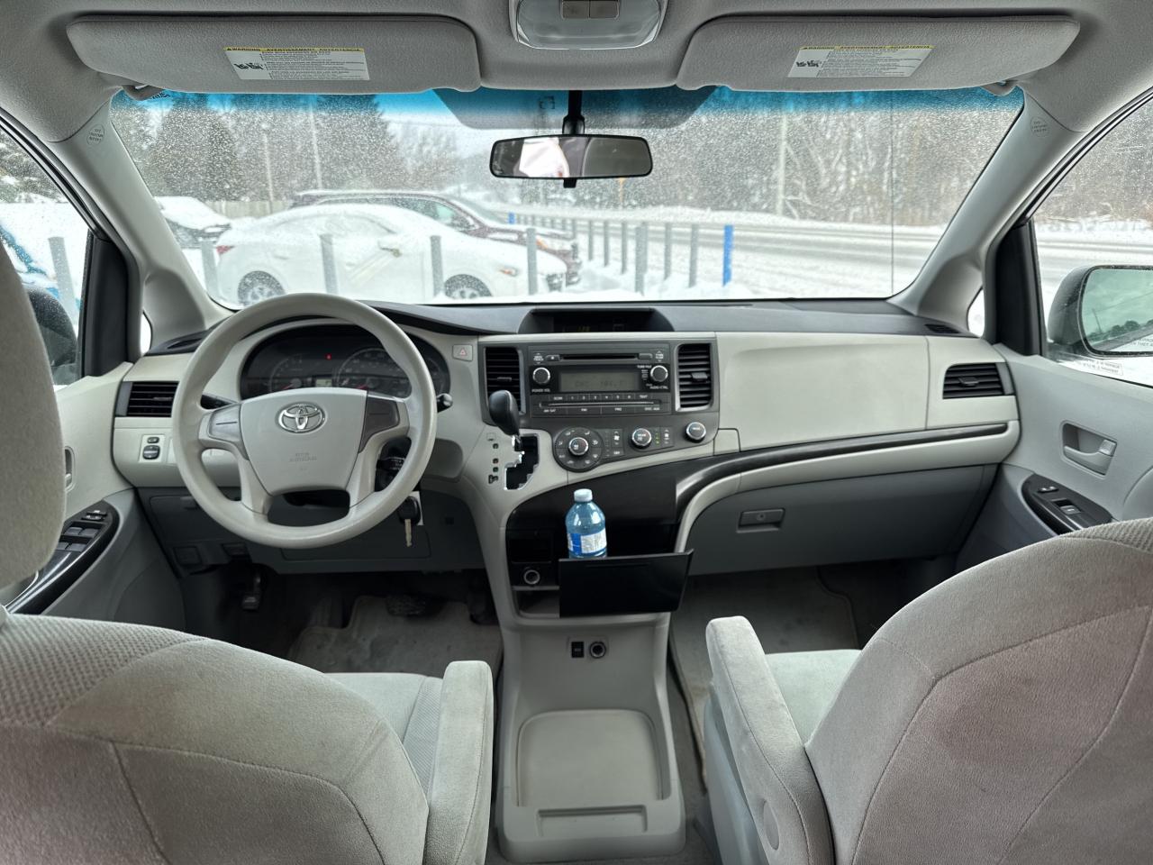 2011 Toyota Sienna LE 7 PASSENGER Photo