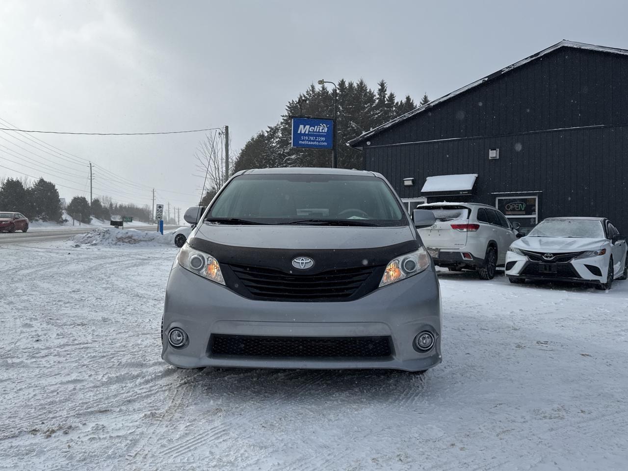 2011 Toyota Sienna LE 7 PASSENGER Photo