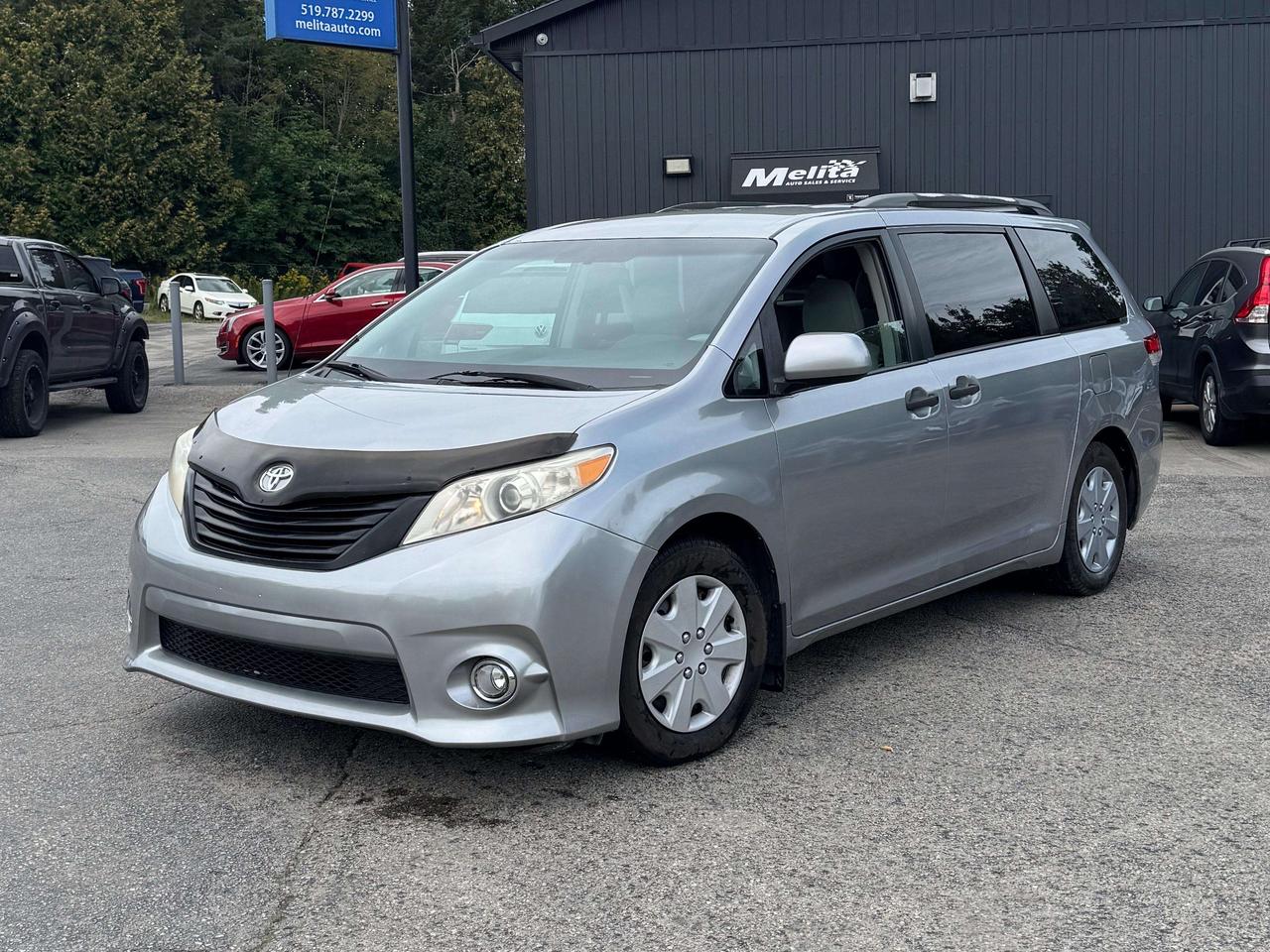 2011 Toyota Sienna LE 7 PASSENGER Photo