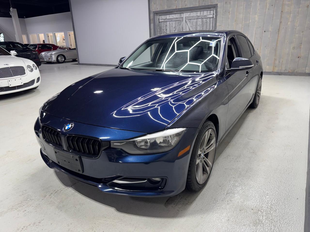 2014 BMW 3 Series 320i xDrive AWD SEDAN Photo